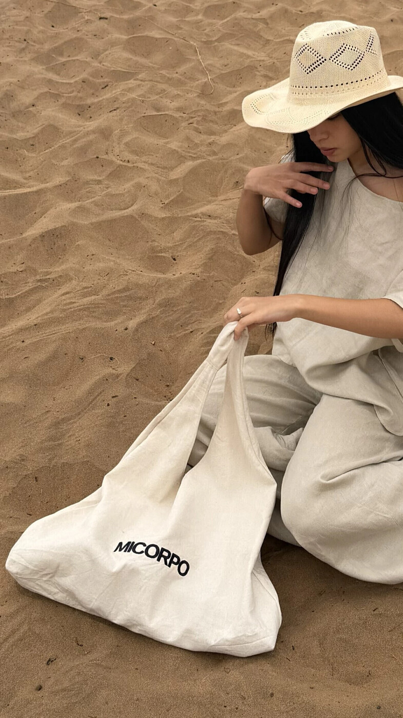 Tote Bag Micorpo en la arena